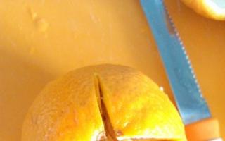 Как разными способами чистить апельсин